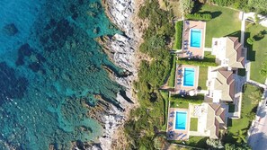 Villa | 3 bedrooms, travel cot