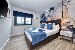 3 bedrooms, in-room safe, desk, iron/ironing board