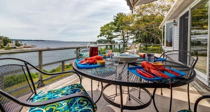 Breathtaking Oceanfront Views, Private Dock & Osprey Nest at Merwick Cottage