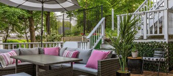 Walk to Lake & Downtown: Hot Tub and Game Room