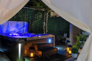 Bain à remous extérieur