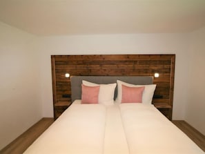 3 Schlafzimmer, Schreibtisch, Internetzugang