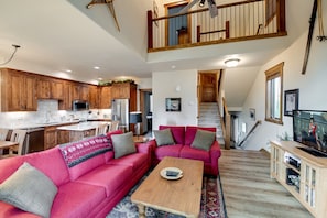 TV, fireplace, DVD player