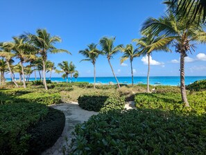 Deluxe Suite | Balcony view - Villa Renaissance Grace Bay (Providenciales)