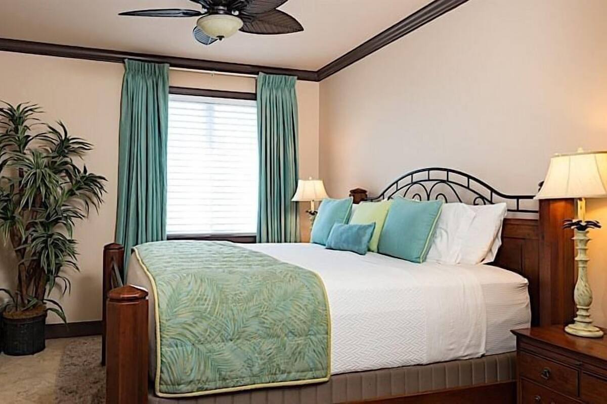 1 bedroom, in-room safe, individually decorated, individually furnished