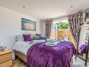 1 chambre, fer et planche à repasser, Wi-Fi gratuit, draps fournis
