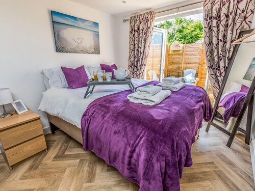 Charming Chalet A Stone's Throw From The Beach! - Pass the Keys