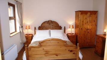 Cottage, 4 Bedrooms (Glendun) | WiFi, bed sheets