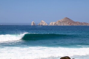 Beach nearby - Ocean View Stylish 1BR Condo for a Perfect Getaway (Cabo San Lucas)