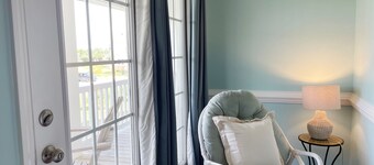 Rosemary Cottage; Two story condo with king bed