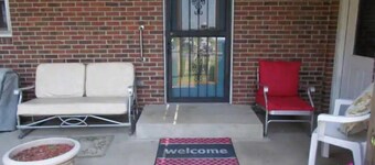 Quiet-Country and Spacious Grandma's Duplex
