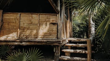 Caja de seguridad en la habitación, wifi gratis y ropa de cama