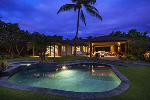 A heated pool - Exquisite Oceanview Estate w/ Private Pool, Hot Tub & AC: Kahikole Street 218 (Kailua Kona)