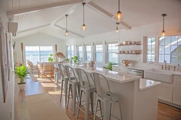 Stovetop, dining tables