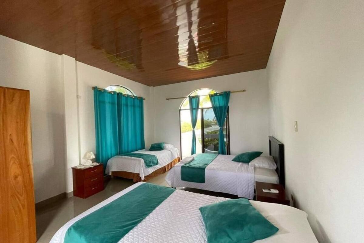 Triple Room | Minibar, free WiFi, bed sheets