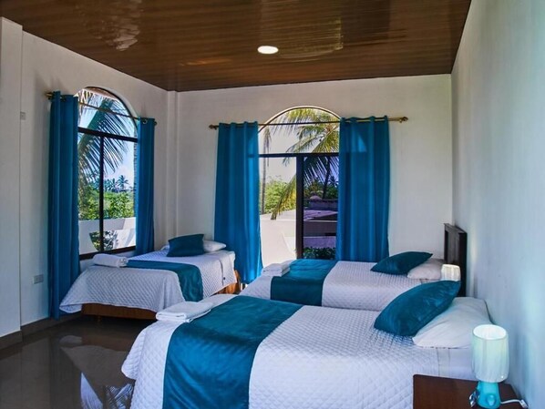 Tremannsrom | Minibar, wi-fi (inkludert) og sengetøy