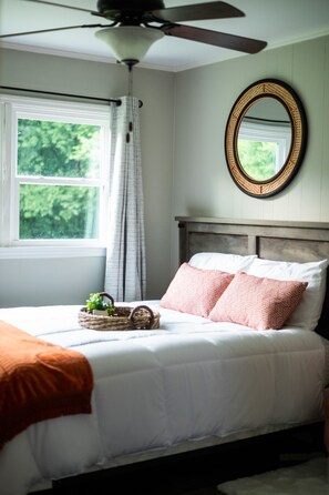 3 bedrooms, desk, free WiFi, bed sheets