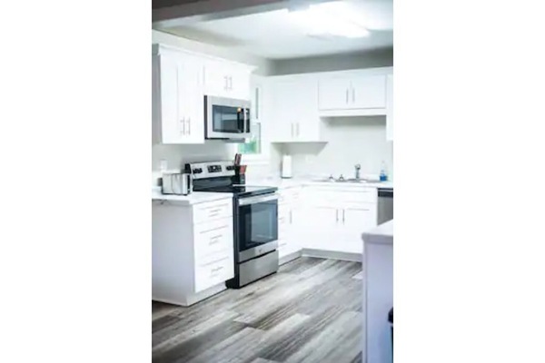 Frigorífic, microones, forn i placa de cuina