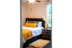 3 habitaciones, escritorio, wifi gratis y ropa de cama