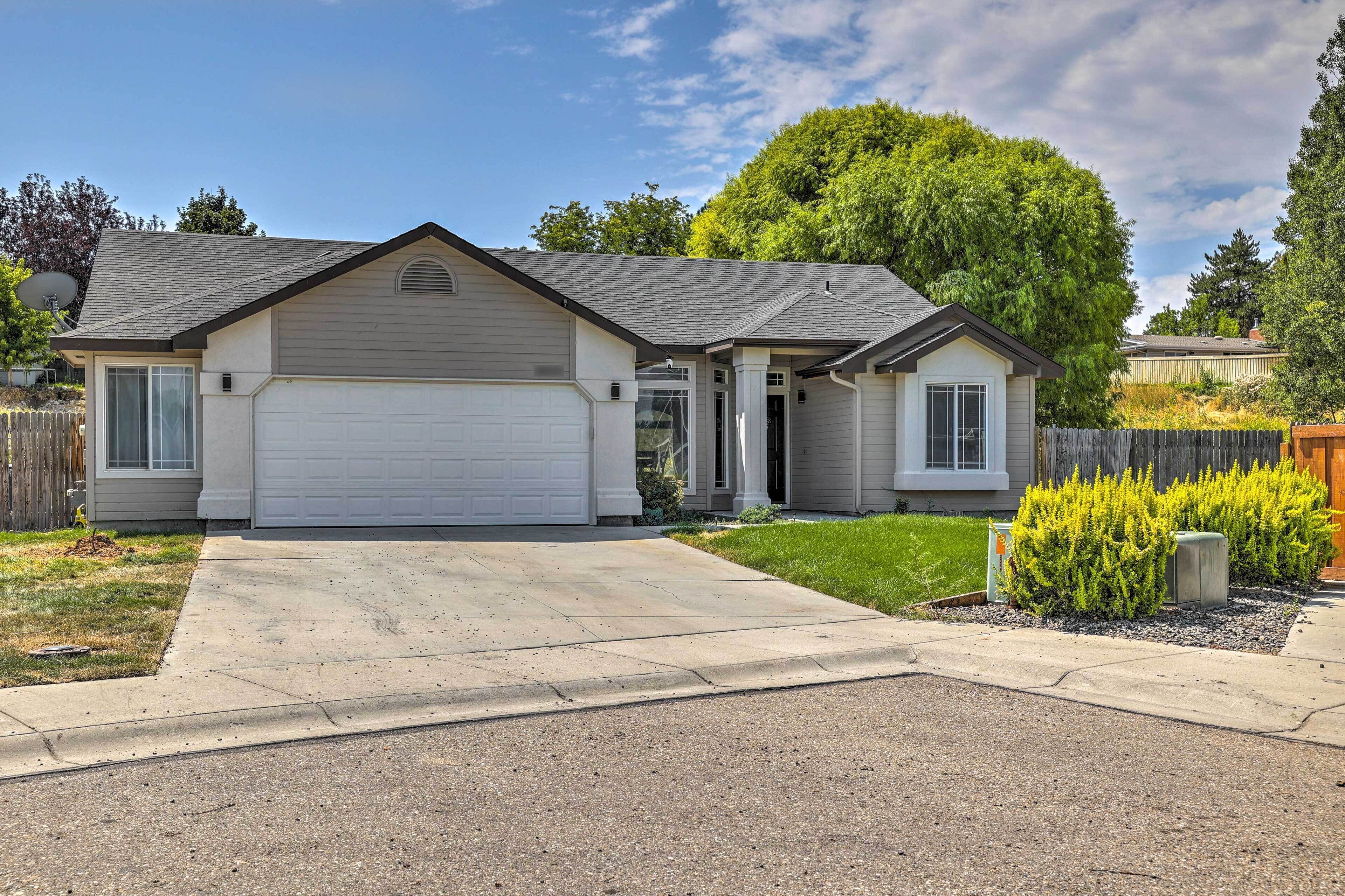 Quiet Nampa Home w/ Game Room & Hot Tub!