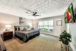 Schreibtisch, Bügeleisen/Bügelbrett, kostenloses WLAN