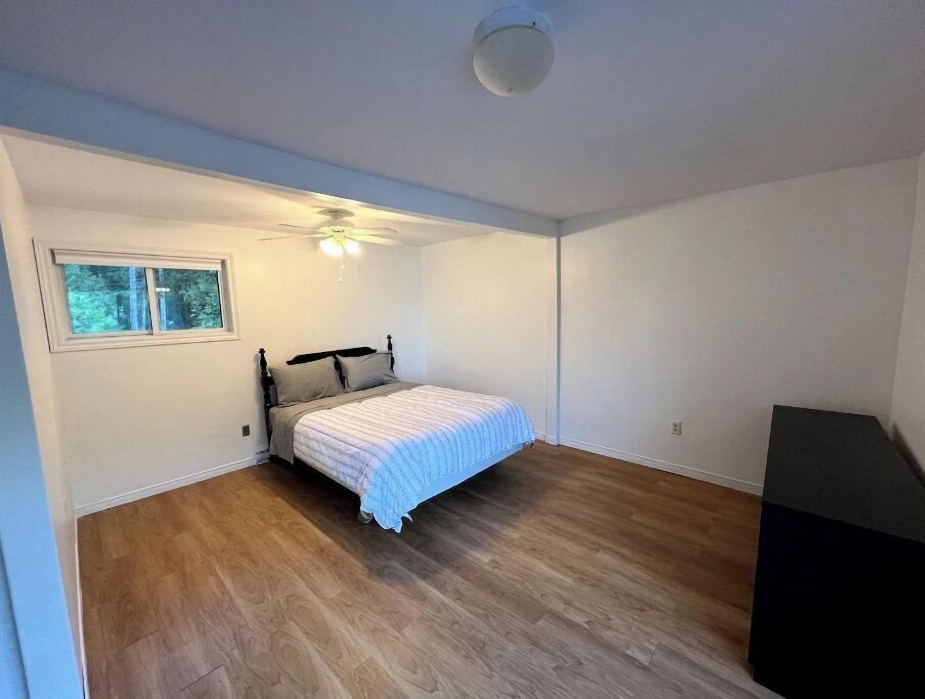 2 dormitorios, escritorio, wifi gratis y ropa de cama