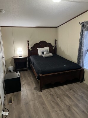 3 bedrooms, in-room safe, free WiFi, bed sheets