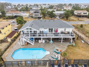 Exterior - When you’re at the beach, you want to just relax! Paws and Relax here. (Virginia Beach)