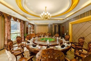 Restaurant - Yujing Hotel (Zhouqu)