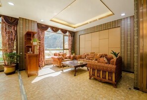 Restaurant - Yujing Hotel (Zhouqu)