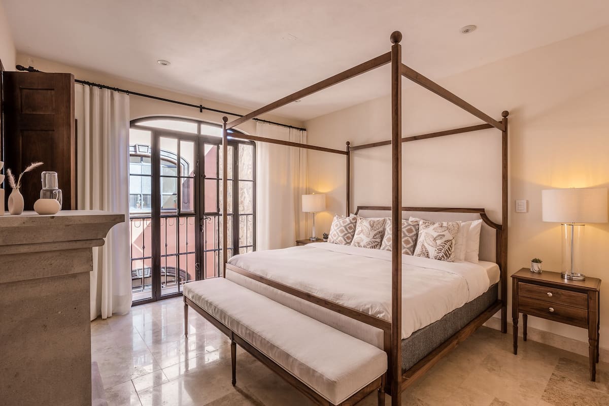 2 bedrooms, iron/ironing board, free WiFi