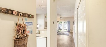 Chic Condo w/ Community Pool - Under 10 mins to UF