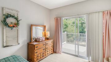 2 Schlafzimmer, Bügeleisen/Bügelbrett, Reisekinderbett, kostenloses WLAN