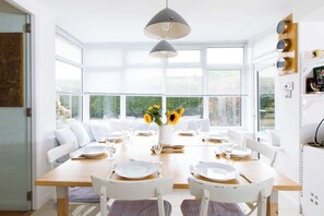 Dining - Secluded rural retreat, close to beach - sleeps 12 (West Sussex)