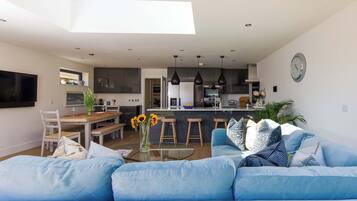 Televisión y oficina