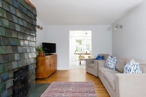 TV, peis og kontorer