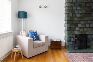 Téléviseur, foyer, bureau