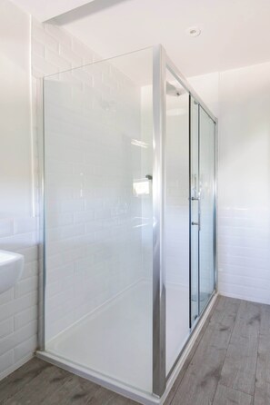 Baignoire, serviettes fournies