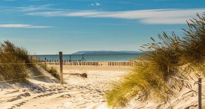 Beach house with pool in West Wittering