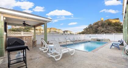 Spacious, Luxury! Elevator, Pool, Hot Tub, Private Pool, C0947