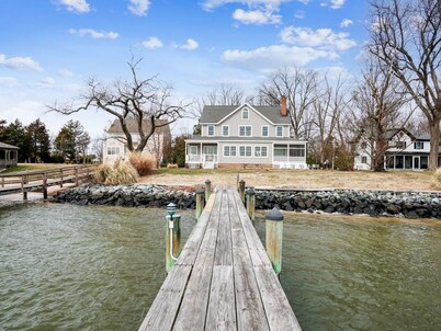 Minutes from Downtown Easton and St. Michaels | Private Dock | Kayak | Pet Frien