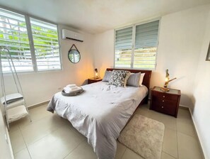 3 habitaciones, escritorio, wifi gratis y ropa de cama