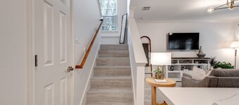 Charming Townhome, 3 beds, 2.1 baths, 2 car garage