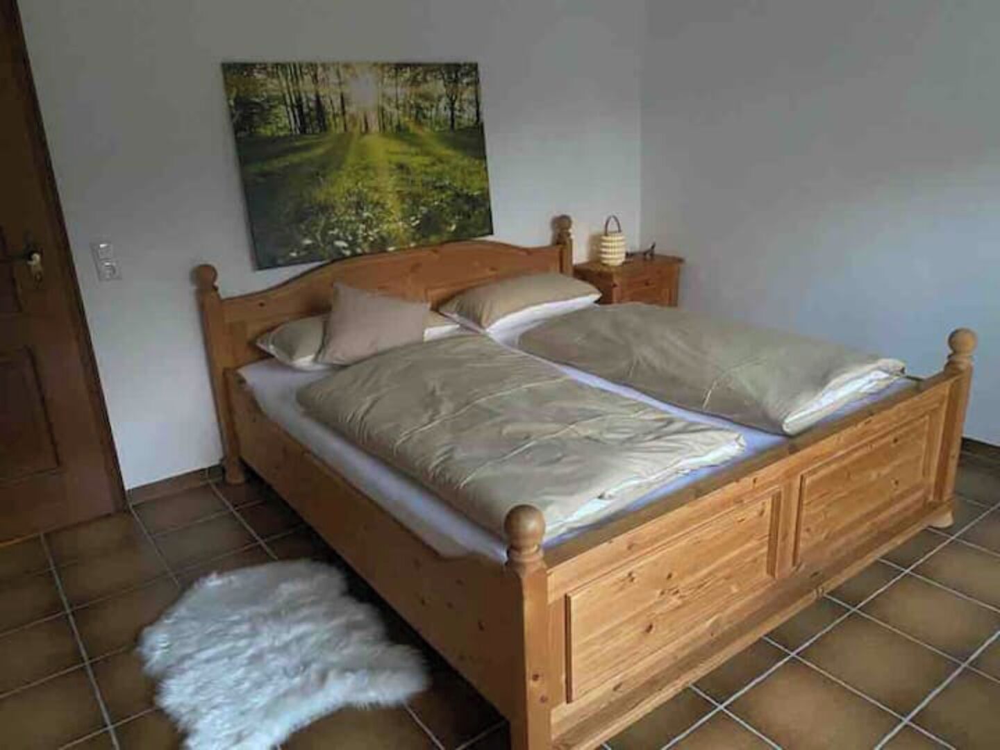 9 bedrooms, desk, iron/ironing board, travel crib