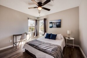 5 bedrooms, iron/ironing board, WiFi, bed sheets