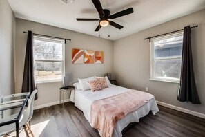 5 chambres, fer et planche à repasser, Wi-Fi, draps fournis