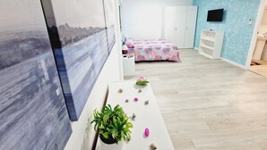 Unclassified image, 5 of 28, button - 301, 2 bedrooms,close Playa las Americas&free wifi (Playa de la Américas)