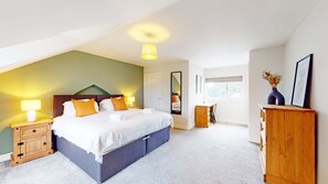 5 Schlafzimmer, Bügeleisen/Bügelbrett, WLAN, Bettwäsche