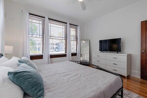 2 chambres, lit de bébé portatif, Wi-Fi, literie fournie