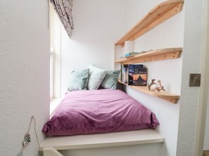 2 bedrooms, individually decorated, individually furnished, free WiFi